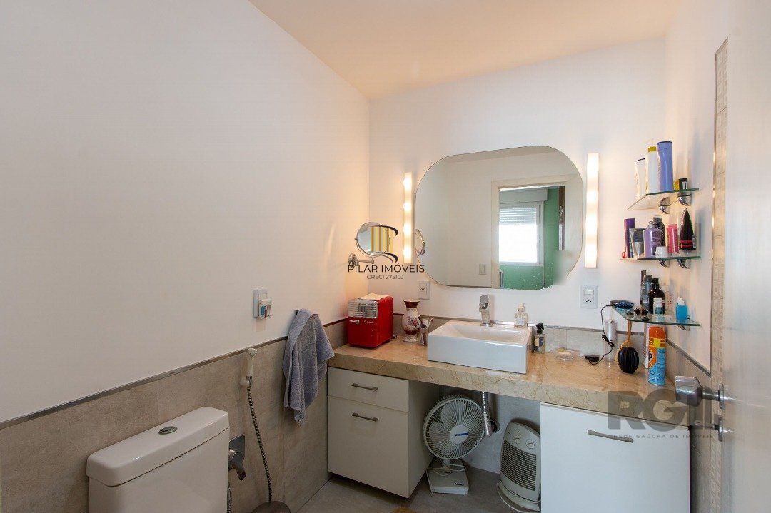 Casa 3 dormitórios no bairro Três Figueiras