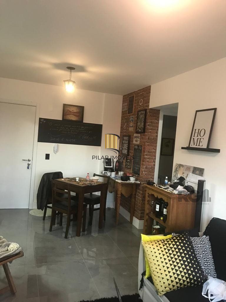 Apartamento 2 dormitórios no bairro Glória
