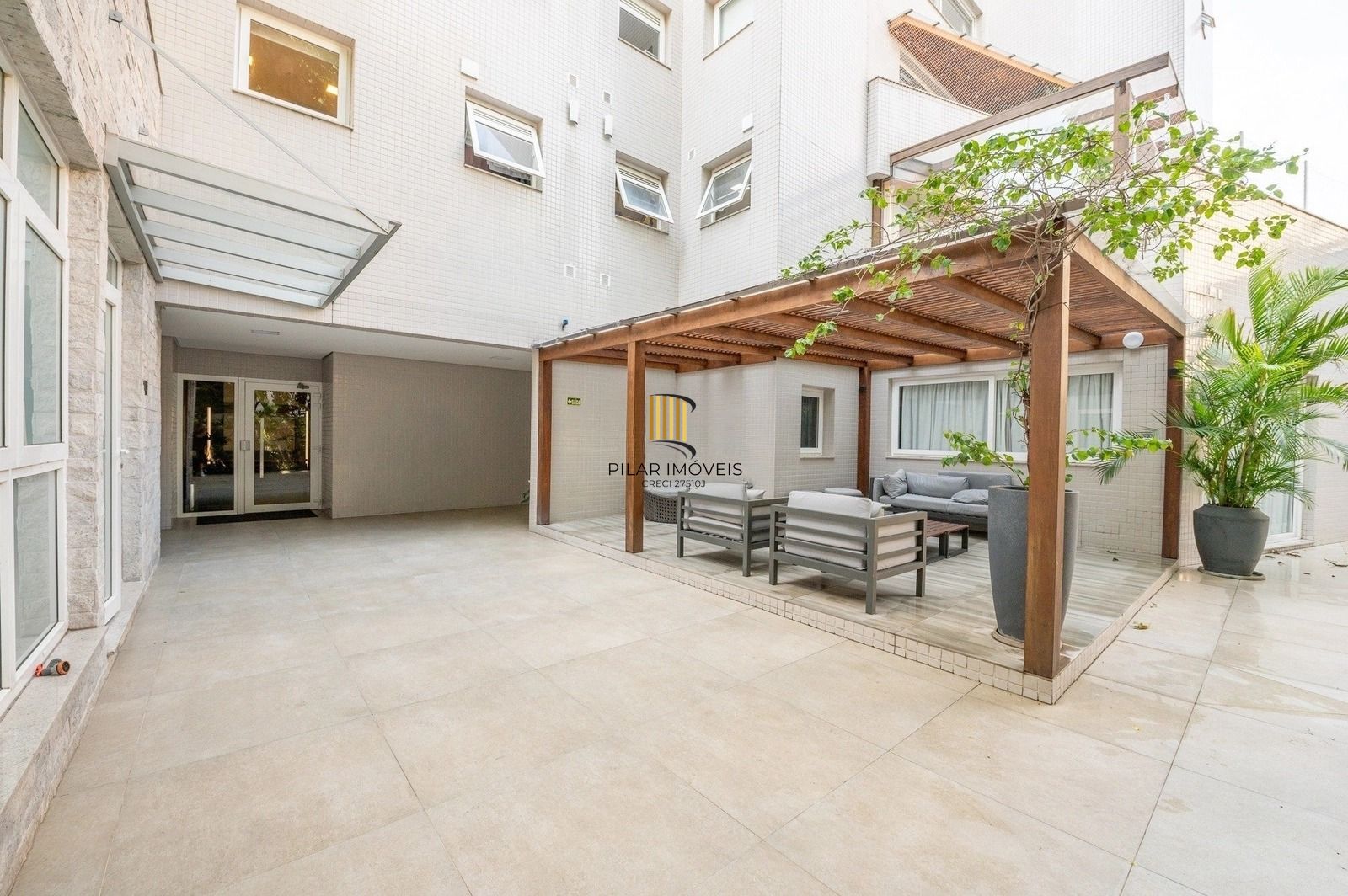 Apartamento Garden com 178m² e 3 dormitórios, 1 suíte, 3 vagas