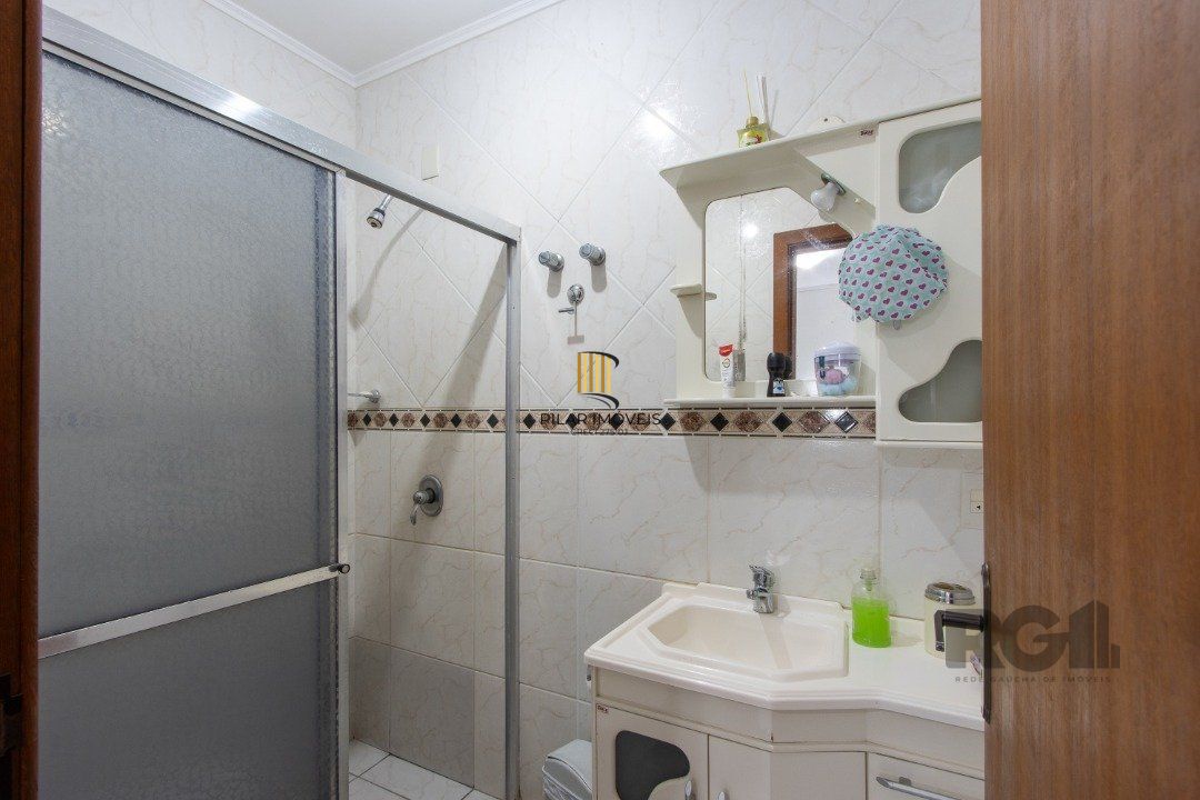 Casa com 3 dormitórios, sendo 1 suíte para venda  no bairro Hípica
