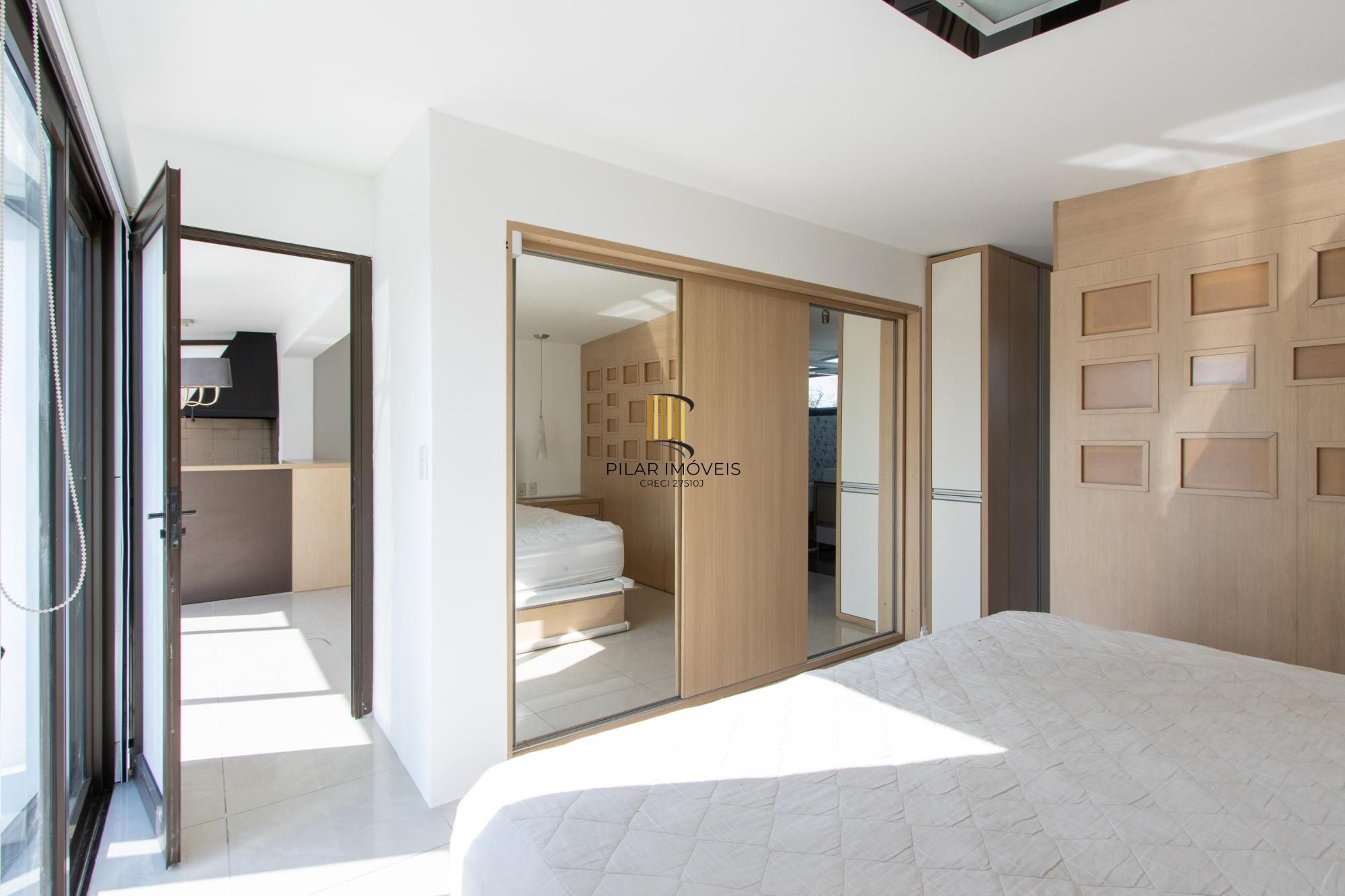 Apartamento 4 dormitórios no bairro Passo da Areia