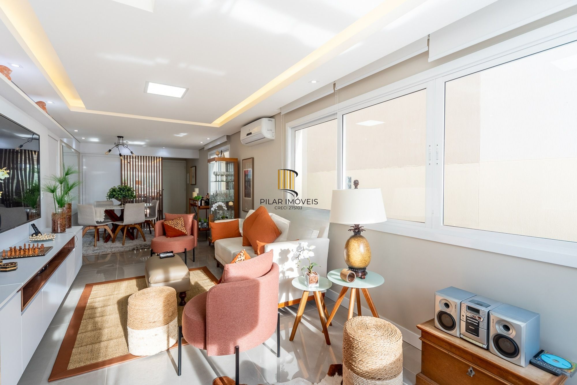 Apartamento com 83m² e 2 dormitórios, 2 suítes, 3 vagas no bairro Petrópolis