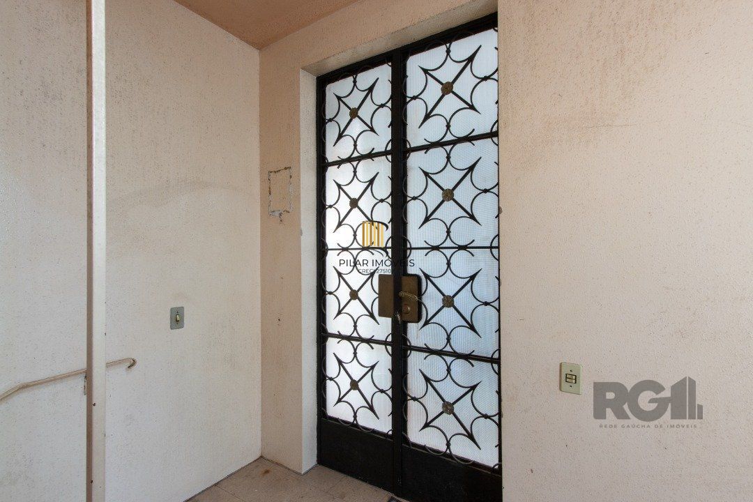 Apartamento de  186,66m2, 4 dormitórios, 1 suíte, 3 banheiros, 4 vagas,no bairro Rio Branco.