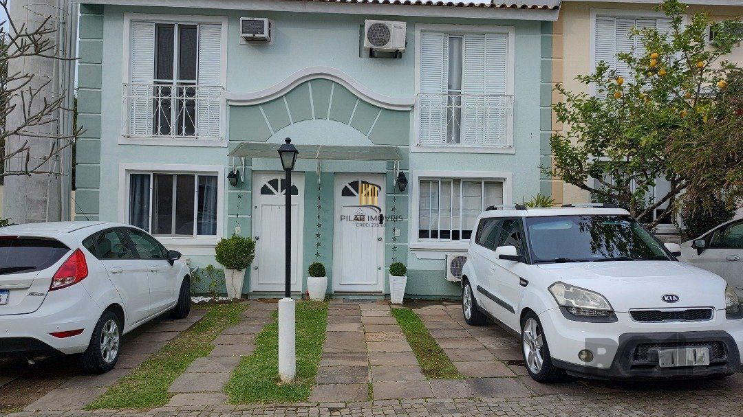 Sobrado em condomínio, 2 quartos, suite americana, churrasqueira, 1 vaga - Bairro Cavalhada - Pilar Imóveis