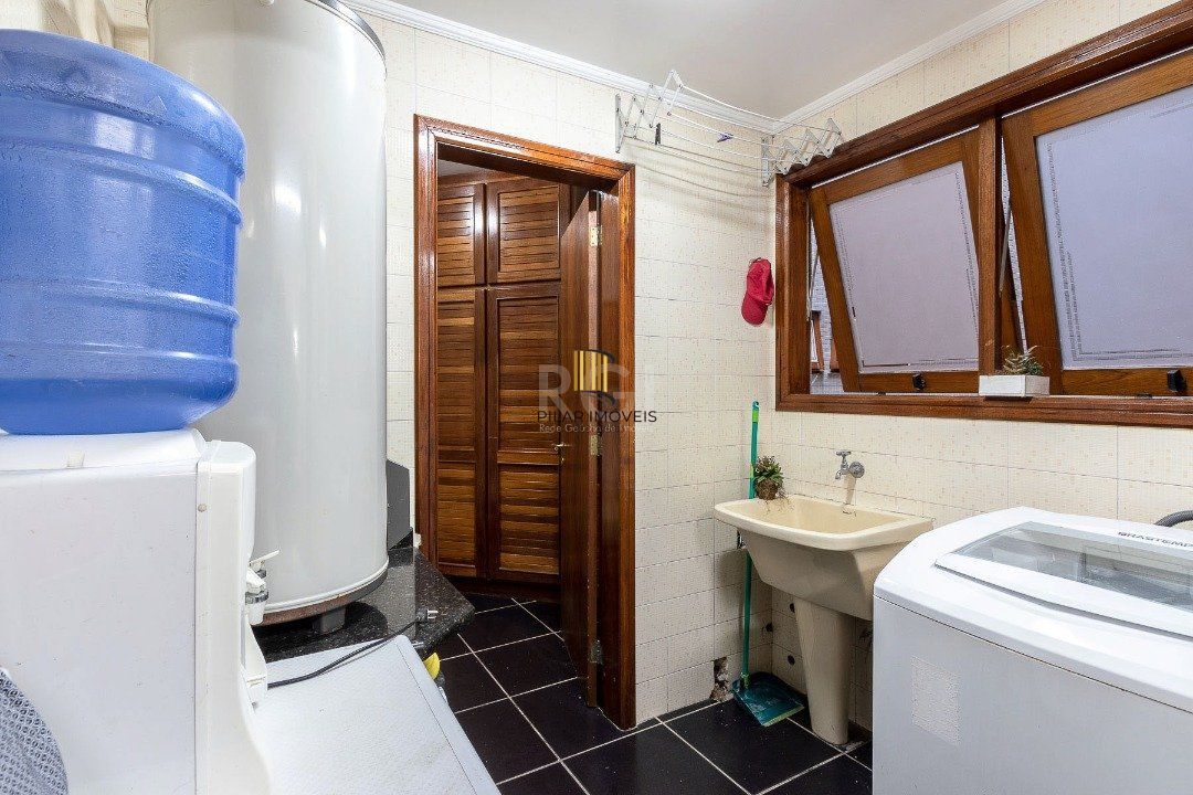 Apartamento para Venda - 153m², 3 dormitórios, sendo 1 suites, 2 vagas - Atlântida