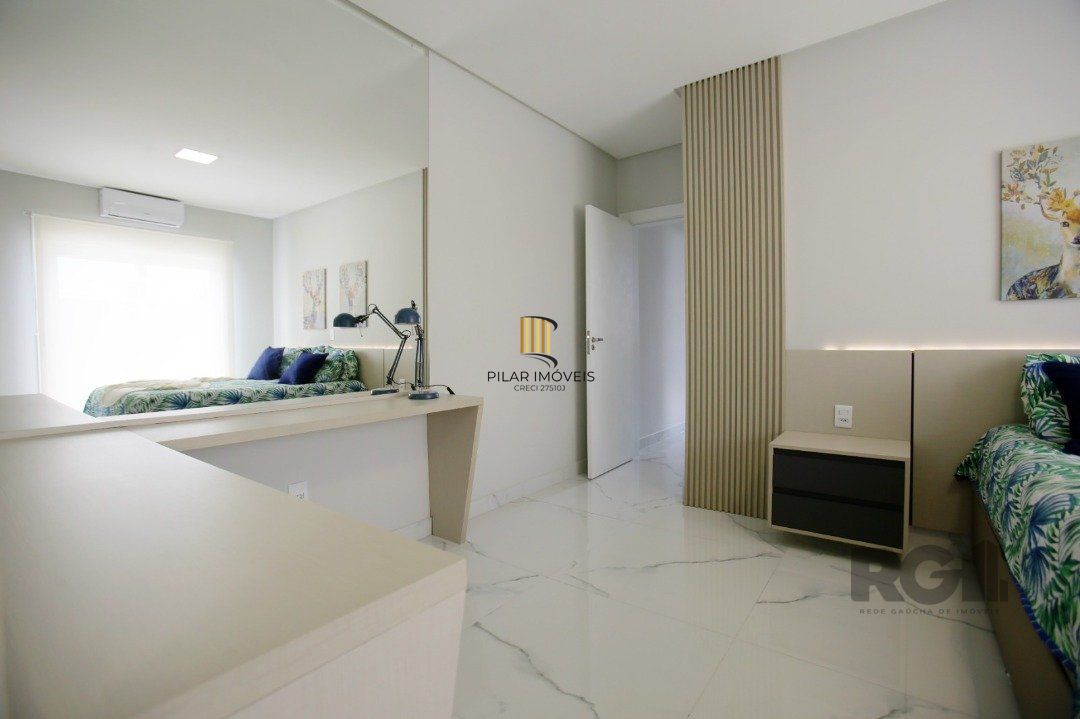 Casa 3 dormitórios no bairro Zona Nova