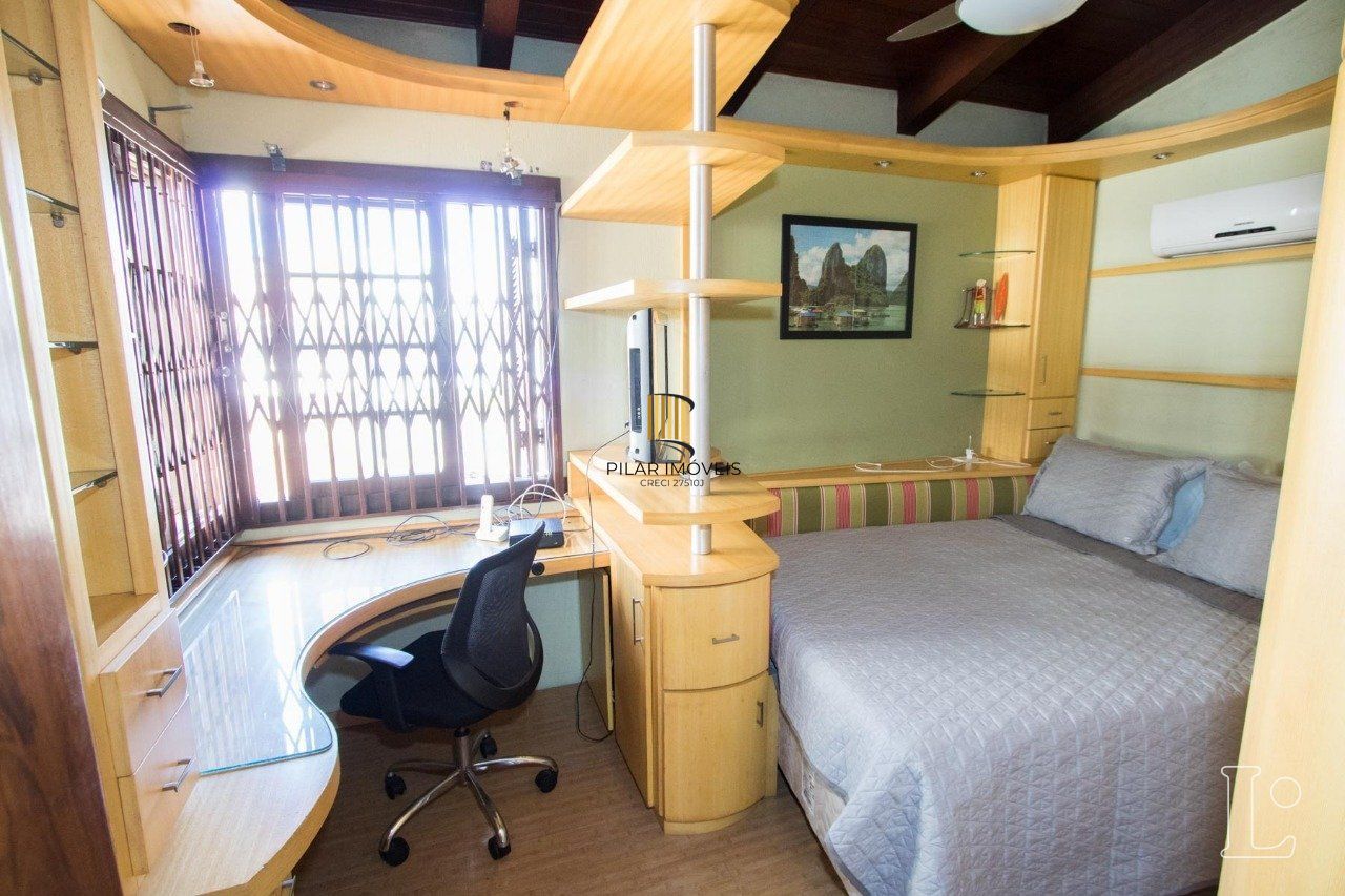 Casa para Venda - 238.68m², 4 dormitórios, sendo 1 suites, 4 vagas - Ipanema