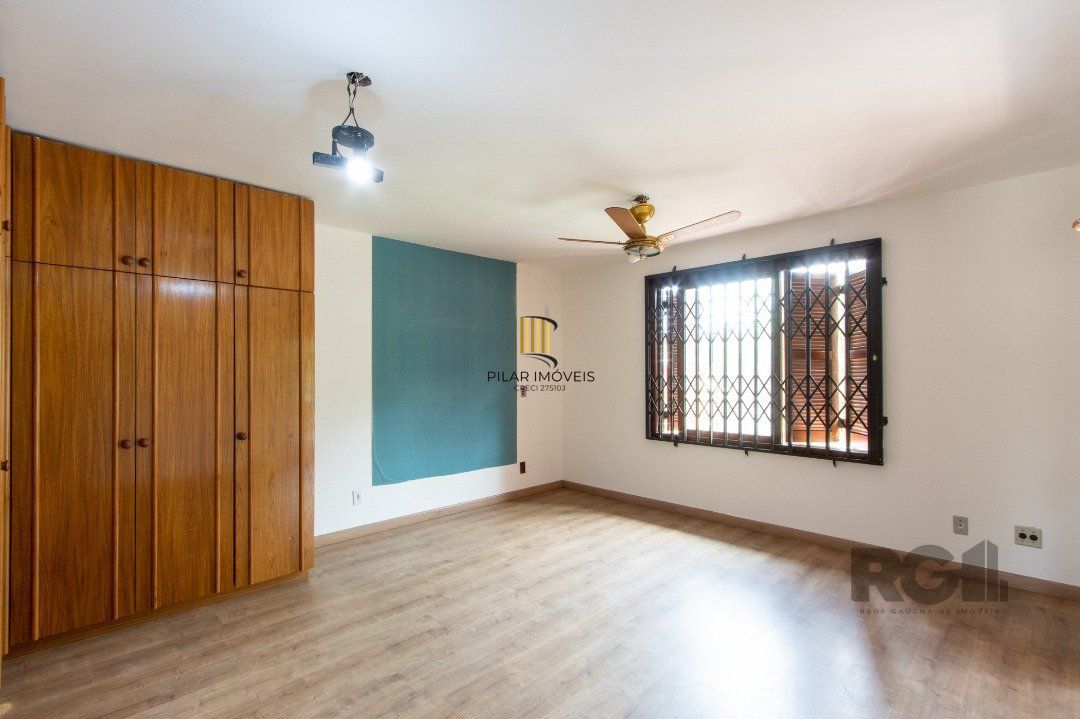 Casa para Venda - 205.5m², 3 dormitórios, sendo 2 suites, 3 vagas - Vila Nova