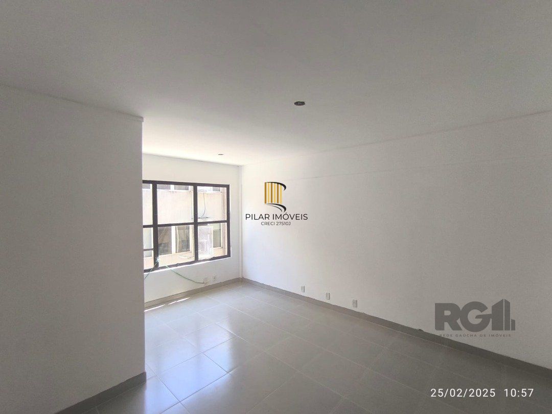 Sala comercial | Bairro Tristeza | 25 m² priv | Banheiro | Portaria | Elevador - Pilar Imóveis