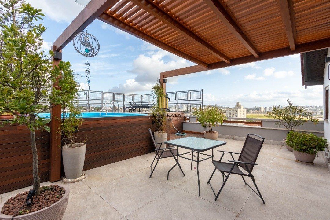 Cobertura para Venda - 234.17m², 3 dormitórios, sendo 1 suites, 2 vagas - Cristal