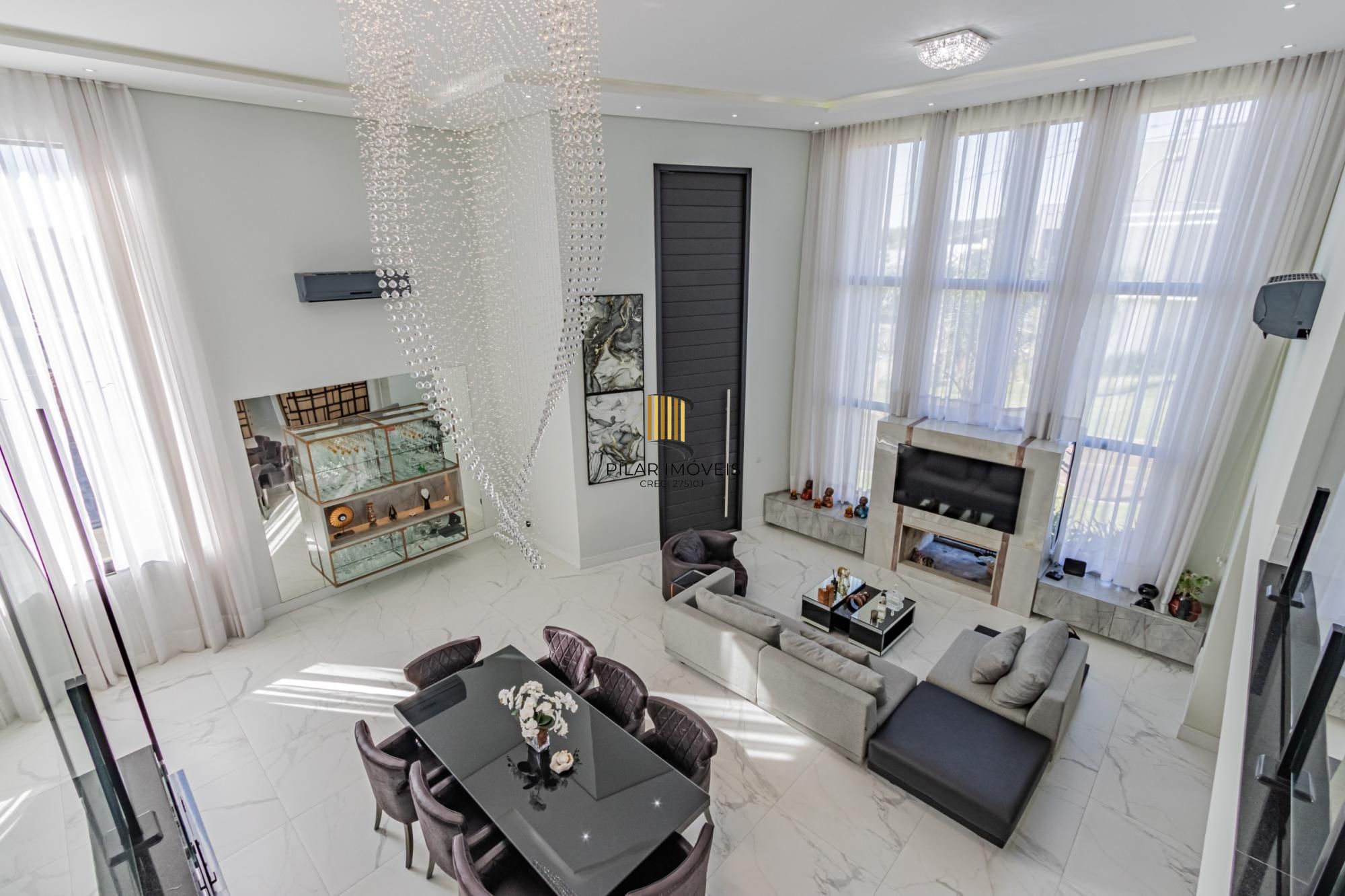 Casa de Condomínio 4 dormitórios no bairro São Vicente