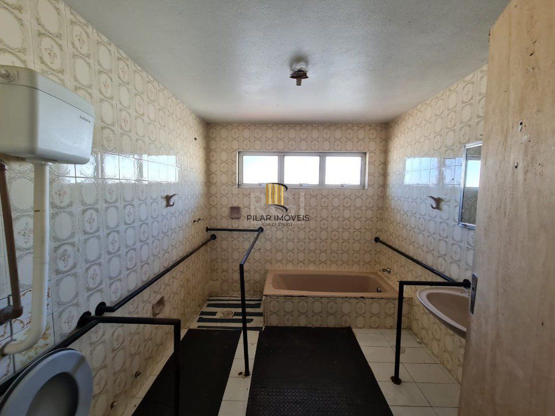 Casa para Venda - 220m², 3 dormitórios, Nonoai