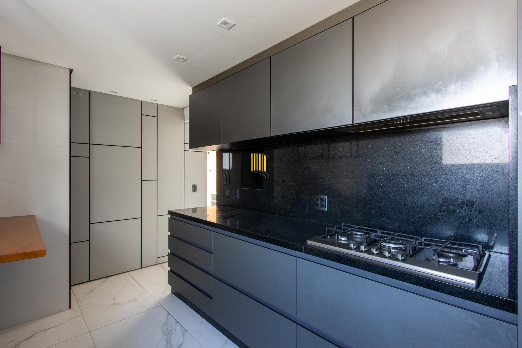 Apartamento 4 dormitórios no bairro Passo da Areia