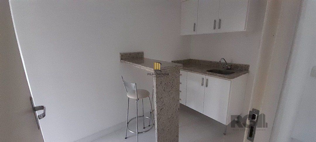 Excelente Sala Mobiliada na Wenceslau Escobar enfrente ao Paseo