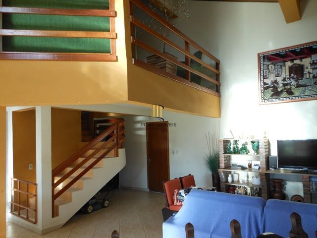 Excelente casa de alvenaria em Viamão!