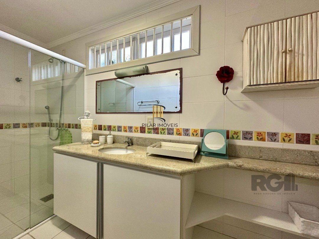 Casa 3 dormitórios no bairro Atlântida