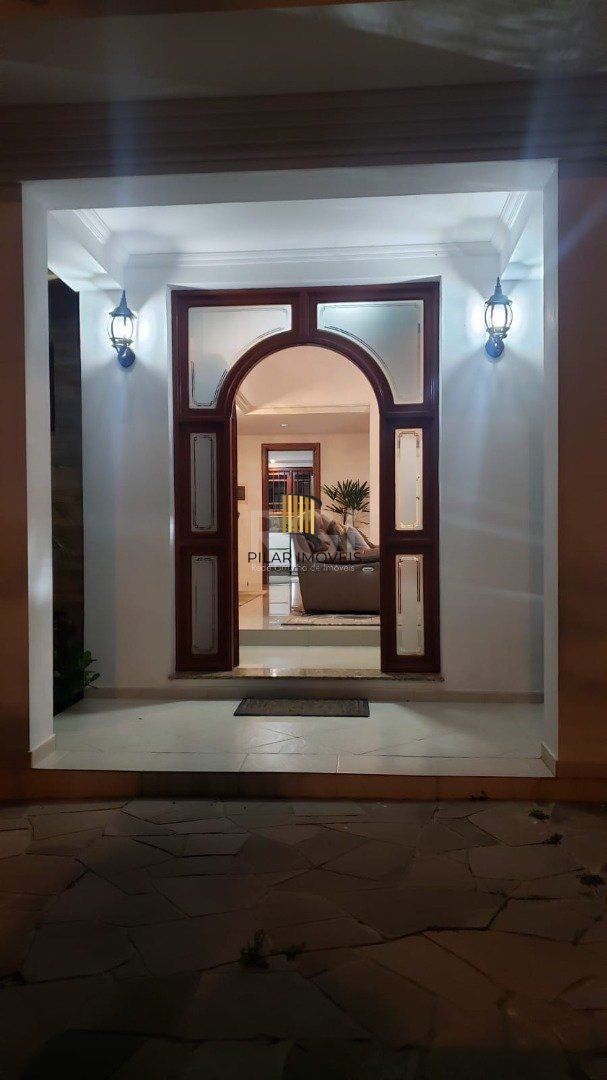 Casa para Venda - 293.76m², 3 dormitórios, sendo 1 suites, 6 vagas - Guarujá