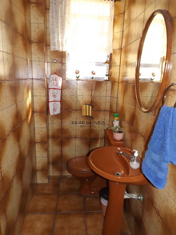 Casa para Venda - 250m², 3 dormitórios, sendo 3 suites, 7 vagas - Medianeira