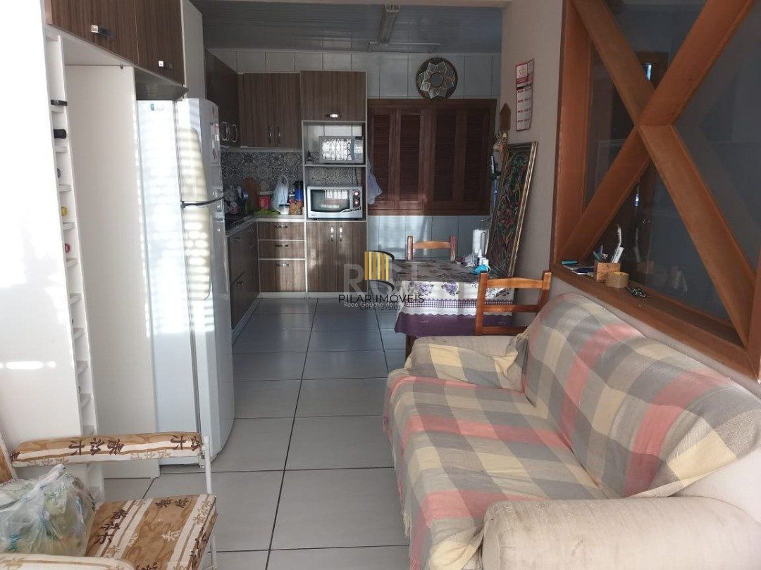 Casa para Venda - 90m², 4 dormitórios, 2 vagas - Restinga Nova