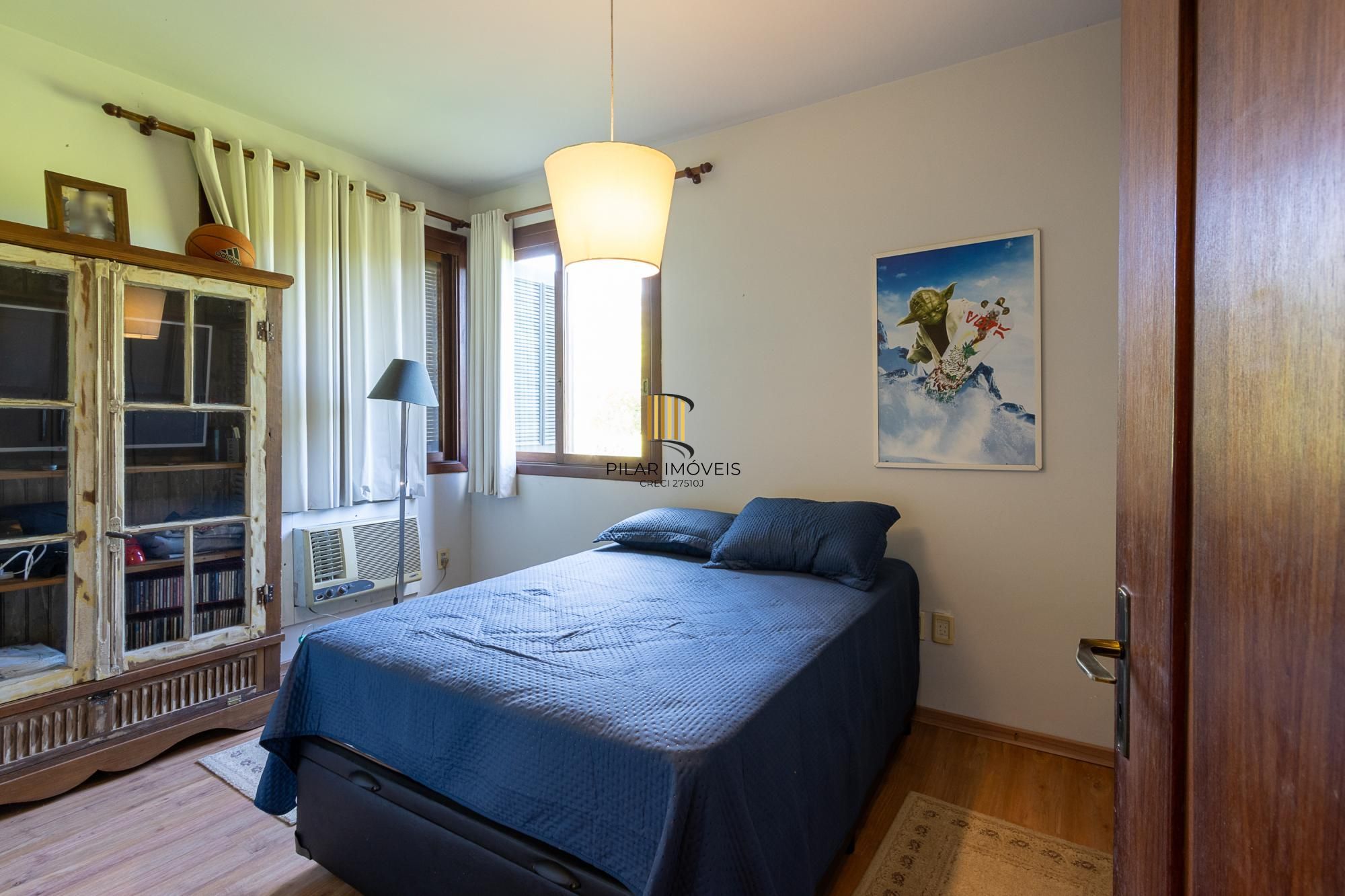 Casa em condomínio á venda com 6 dormitórios em Porto Alegre