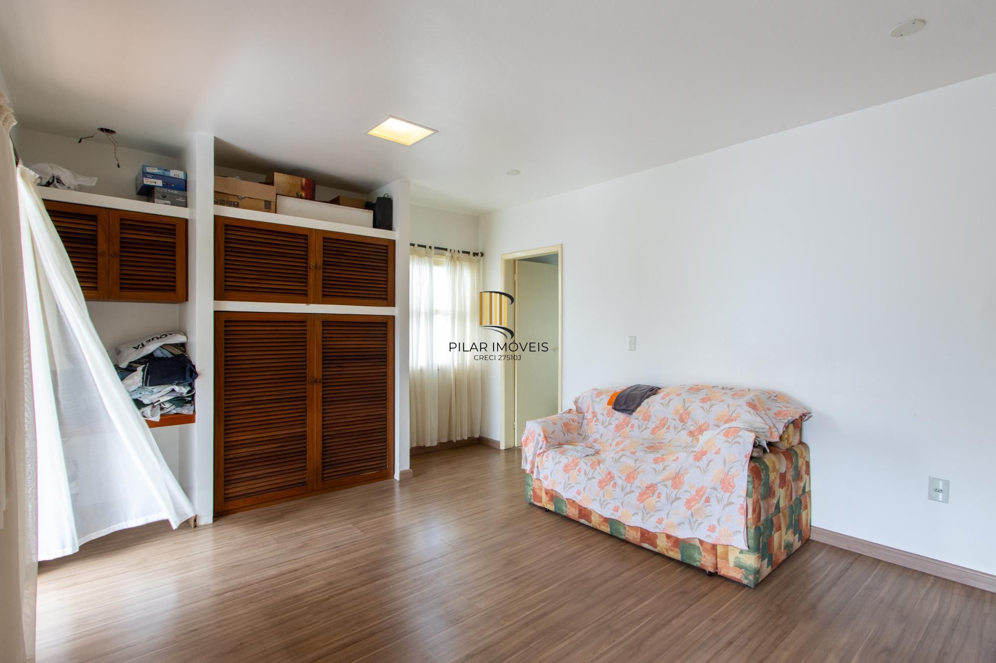 Casa com piscina Bairro Cristal