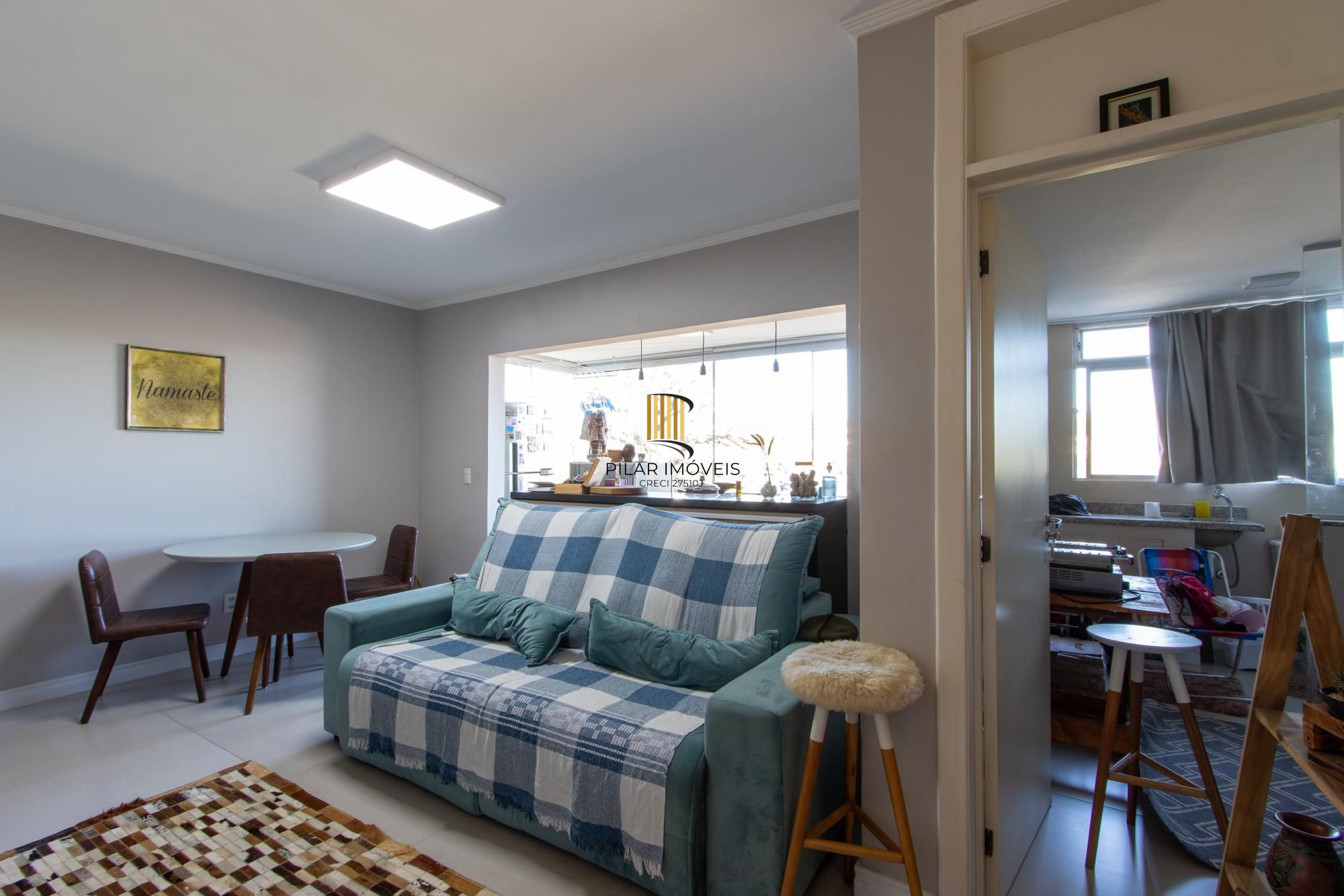 Apartamento 2 dormitórios no bairro Cristal