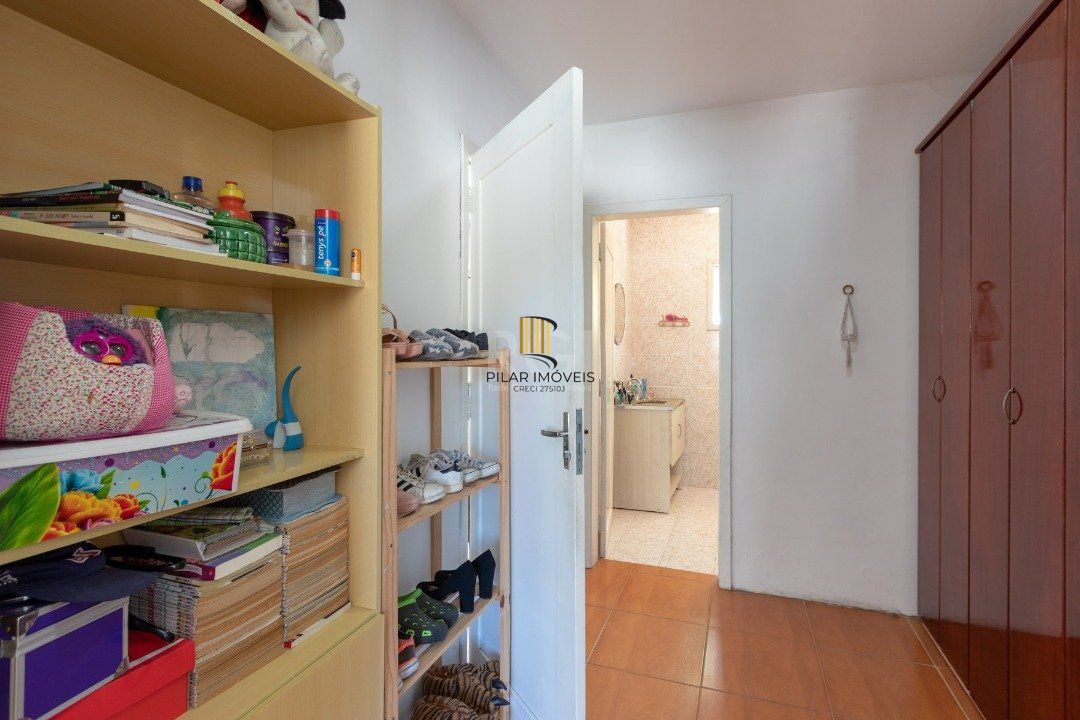 Sobrado para Venda - 356.93m², 4 dormitórios, sendo 2 suites, 4 vagas - Tristeza