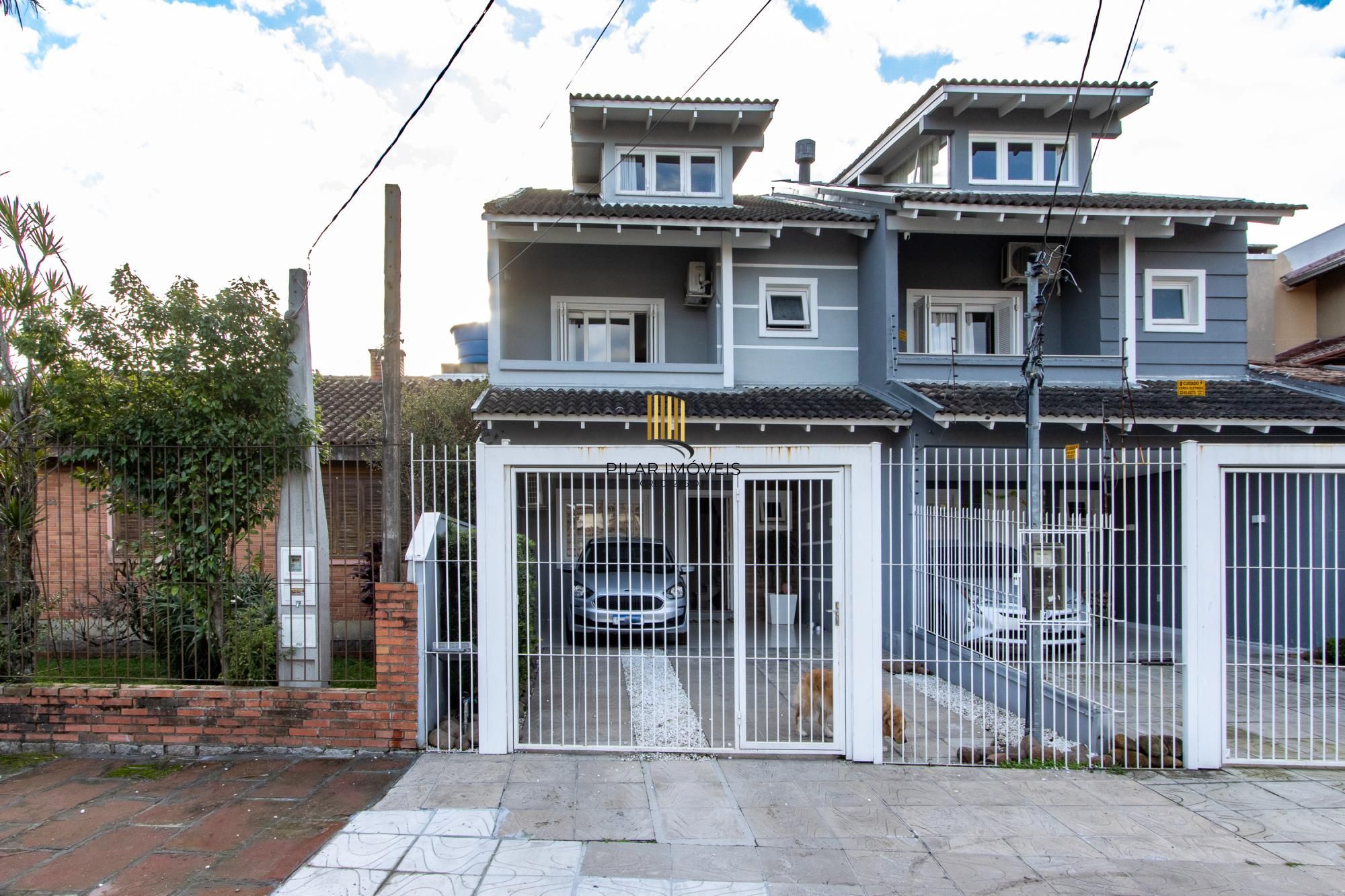 Casa sobrado, 3 quartos, 1 suite, 3 banheiros, 3 vagas em Ipanema - Pilar Imóveis