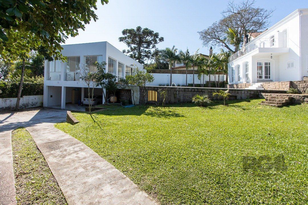 Casa 4 dormitórios no bairro Vila Conceição
