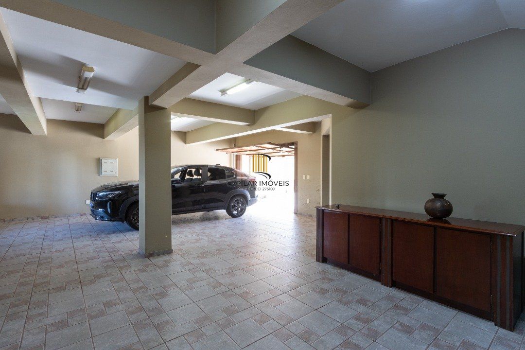 Casa de Condomínio 4 dormitórios no bairro Nonoai