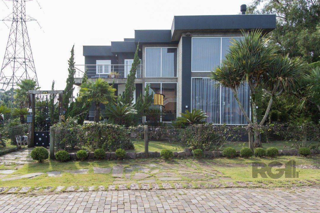 Casa de Condomínio 4 dormitórios no bairro Vila Nova