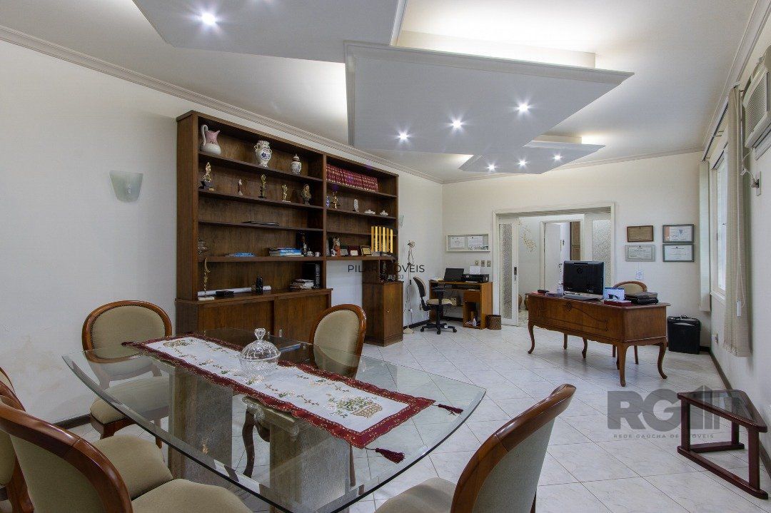 Casa 3 dormitórios no bairro Três Figueiras