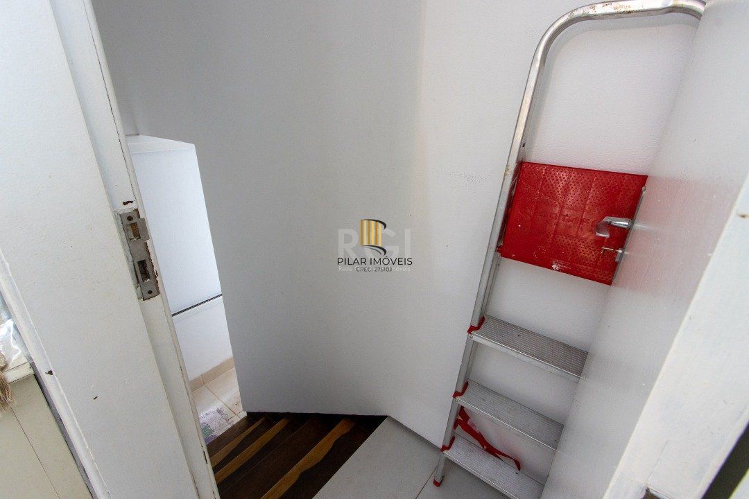Casa para Venda - 180m², 3 dormitórios, sendo 1 suites, 2 vagas - Ipanema