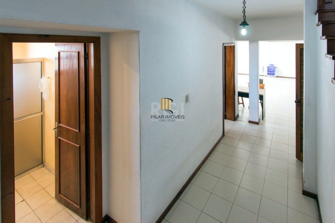 Casa para Venda - 336.21m², 3 dormitórios, sendo 1 suites, 3 vagas - Nonoai