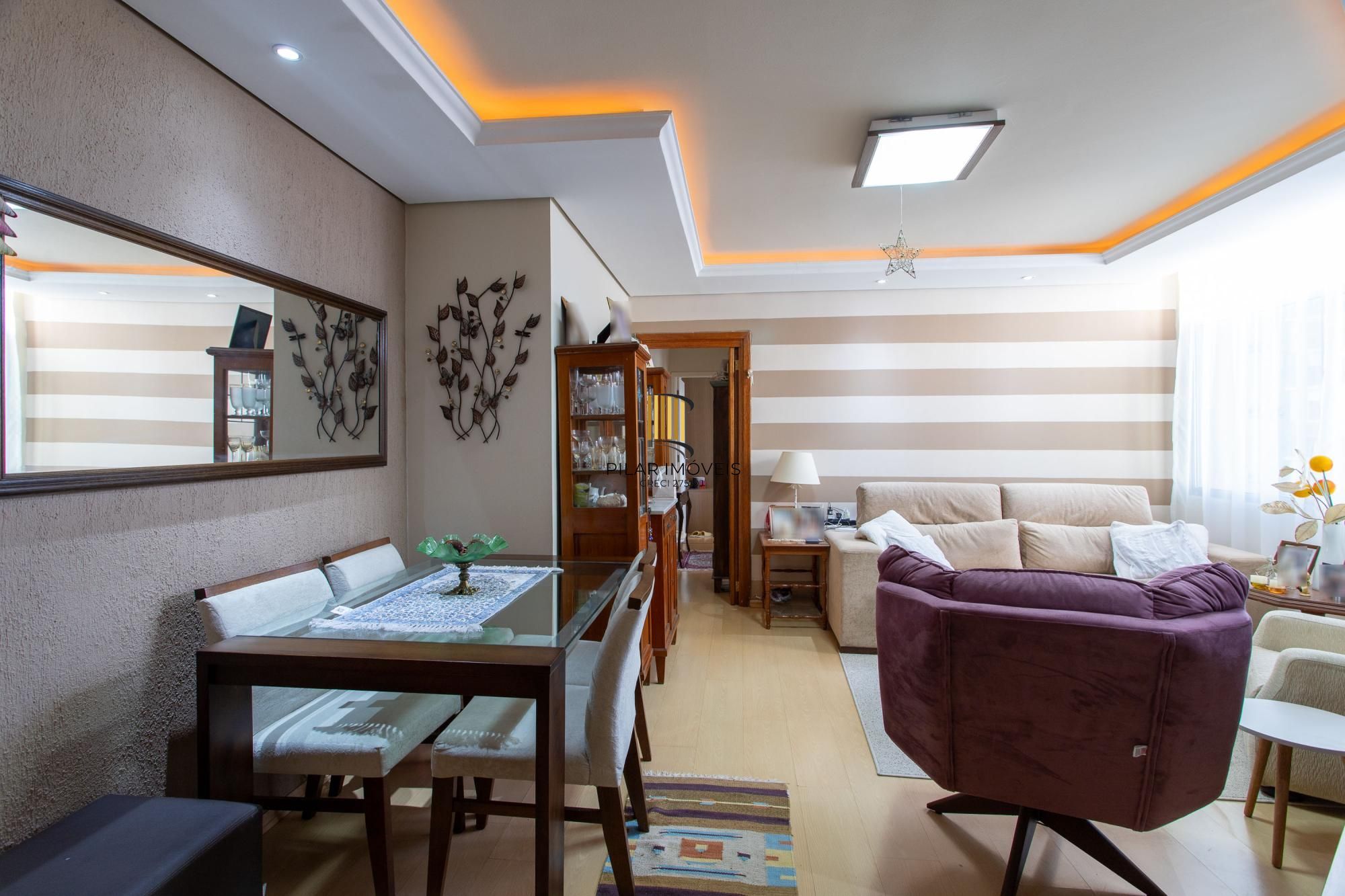 Excelente Apartamento 2 Dormitórios na Av. Wenceslau Escobar