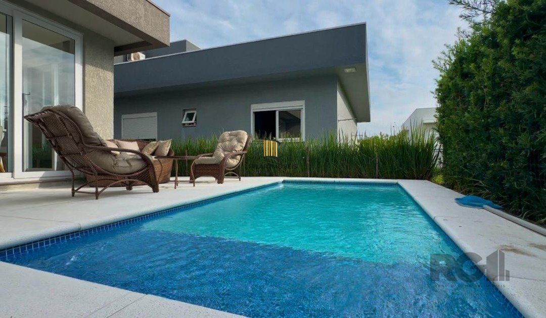 Casa de Condomínio 4 dormitórios no bairro Dubai