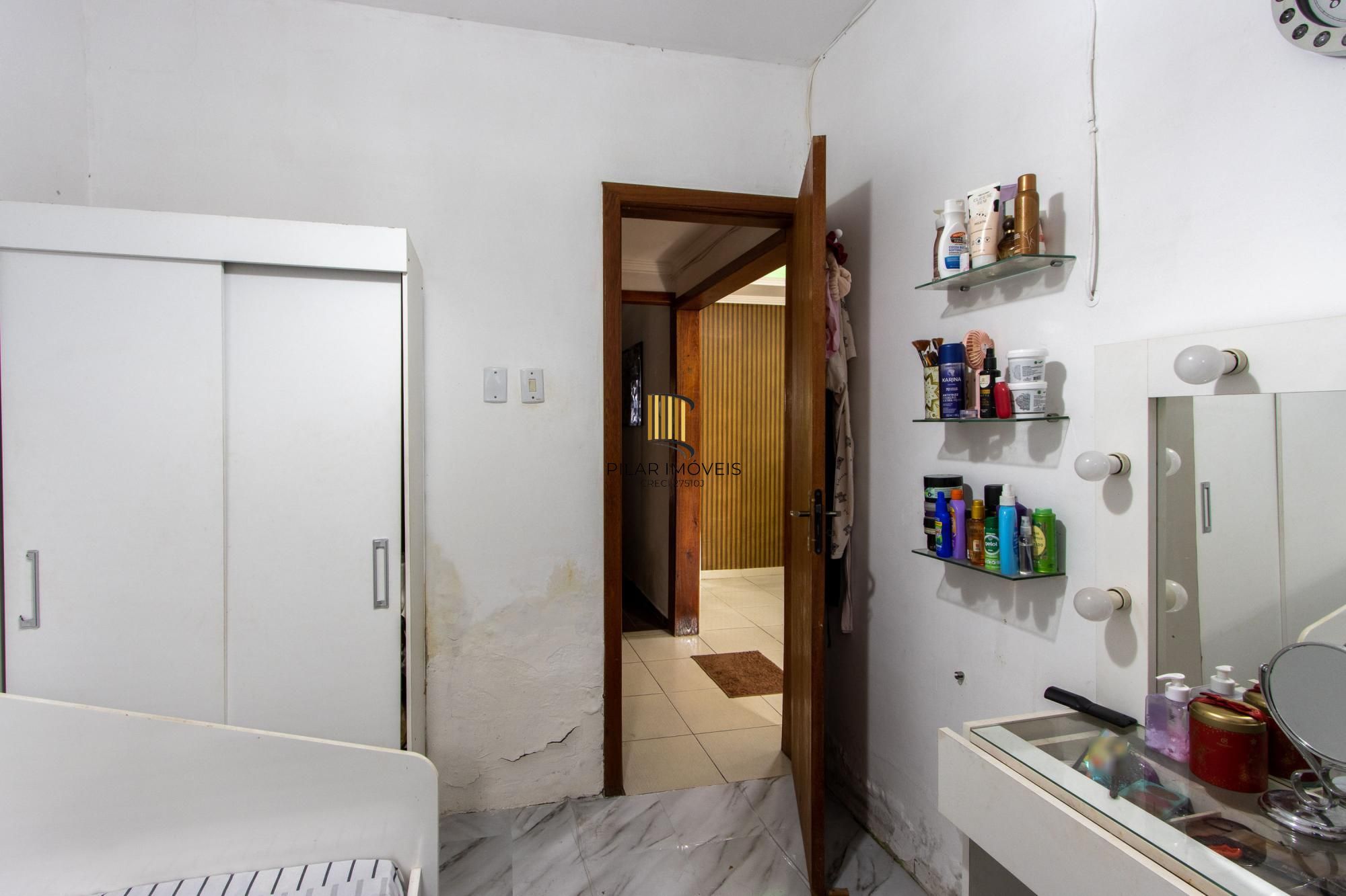 Casa/Sobrado  4 dormitórios com piscina