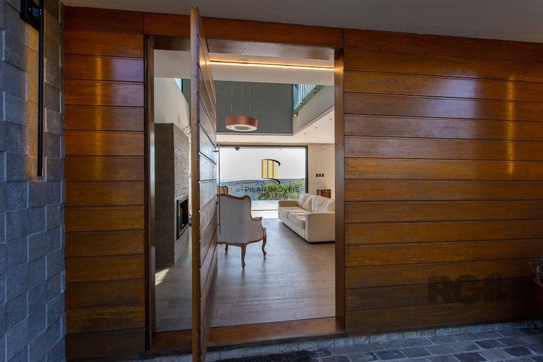 Casa Condominio 4 Dormitório(s) Bairro Teresópolis