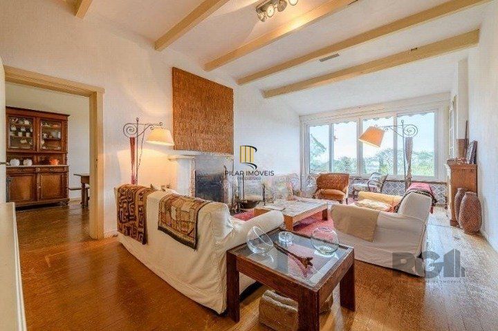 Casa com 3 dormitórios, 153 m² no bairro Vila Conceição, zona sul de Porto Alegre/RS.