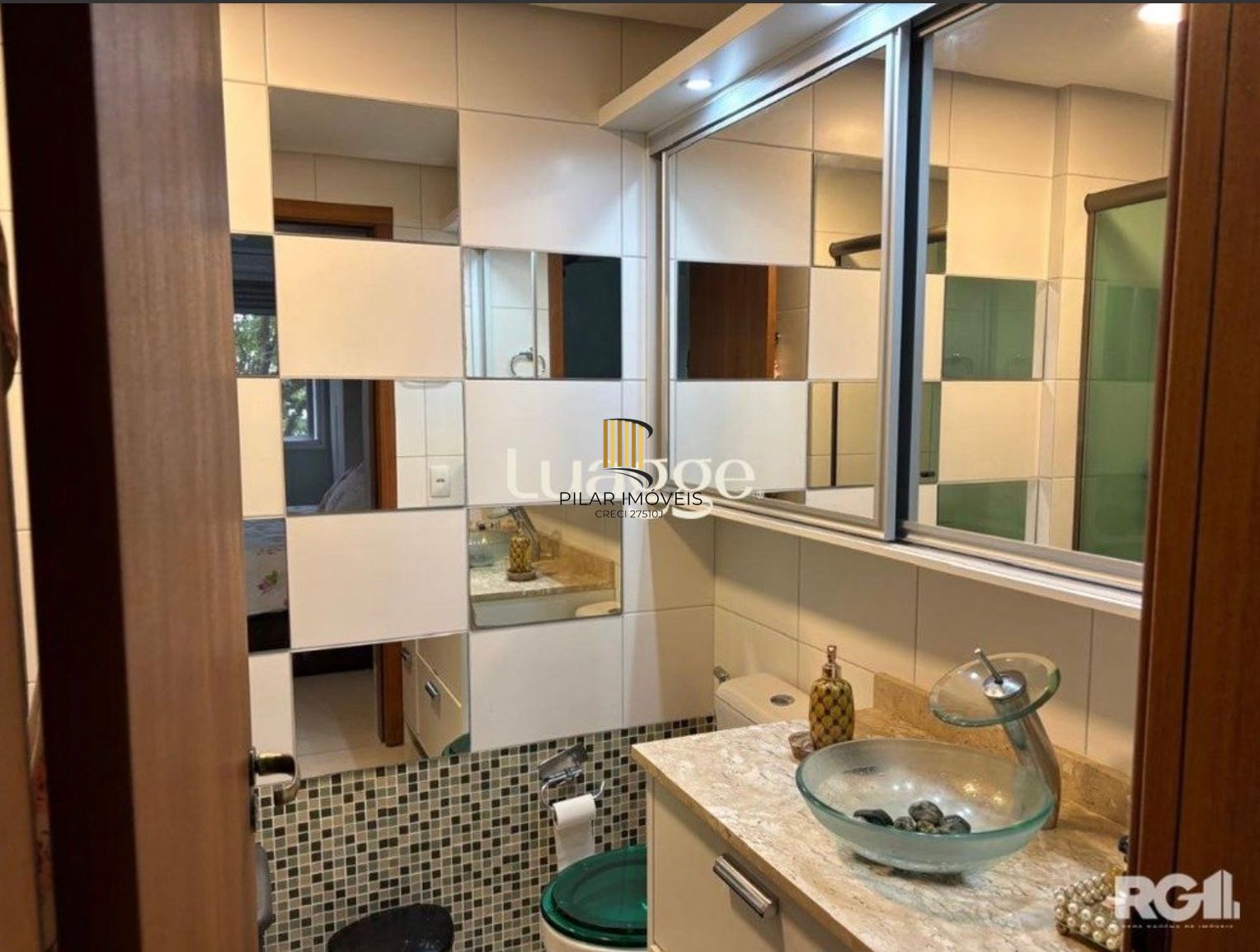 Apartamento à venda no Urbano Menino Deus!