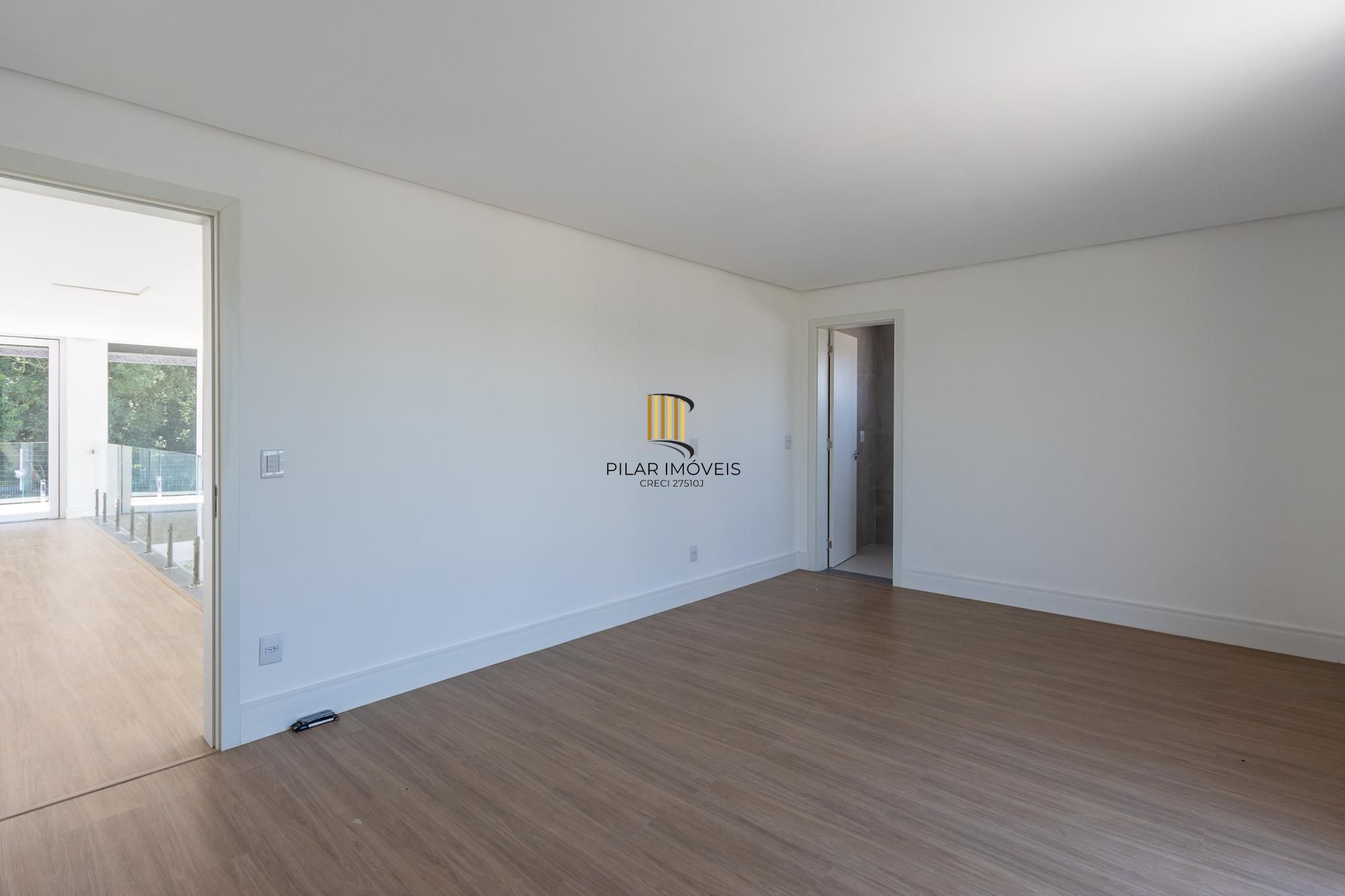 Casa Condominio para Venda - 300m², 4 dormitórios, sendo 4 suites, 2 vagas - Alphaville