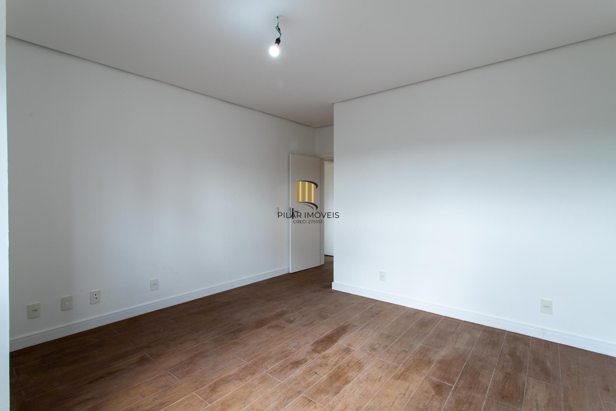 Casa em condomínio no Terra Ville  .Esta casa de alto padrão, dispõe de 4 suítes