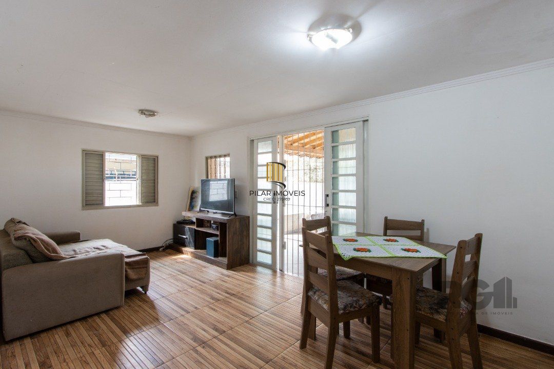 Casa 3 dormitórios, bairro Jardim Carvalho.