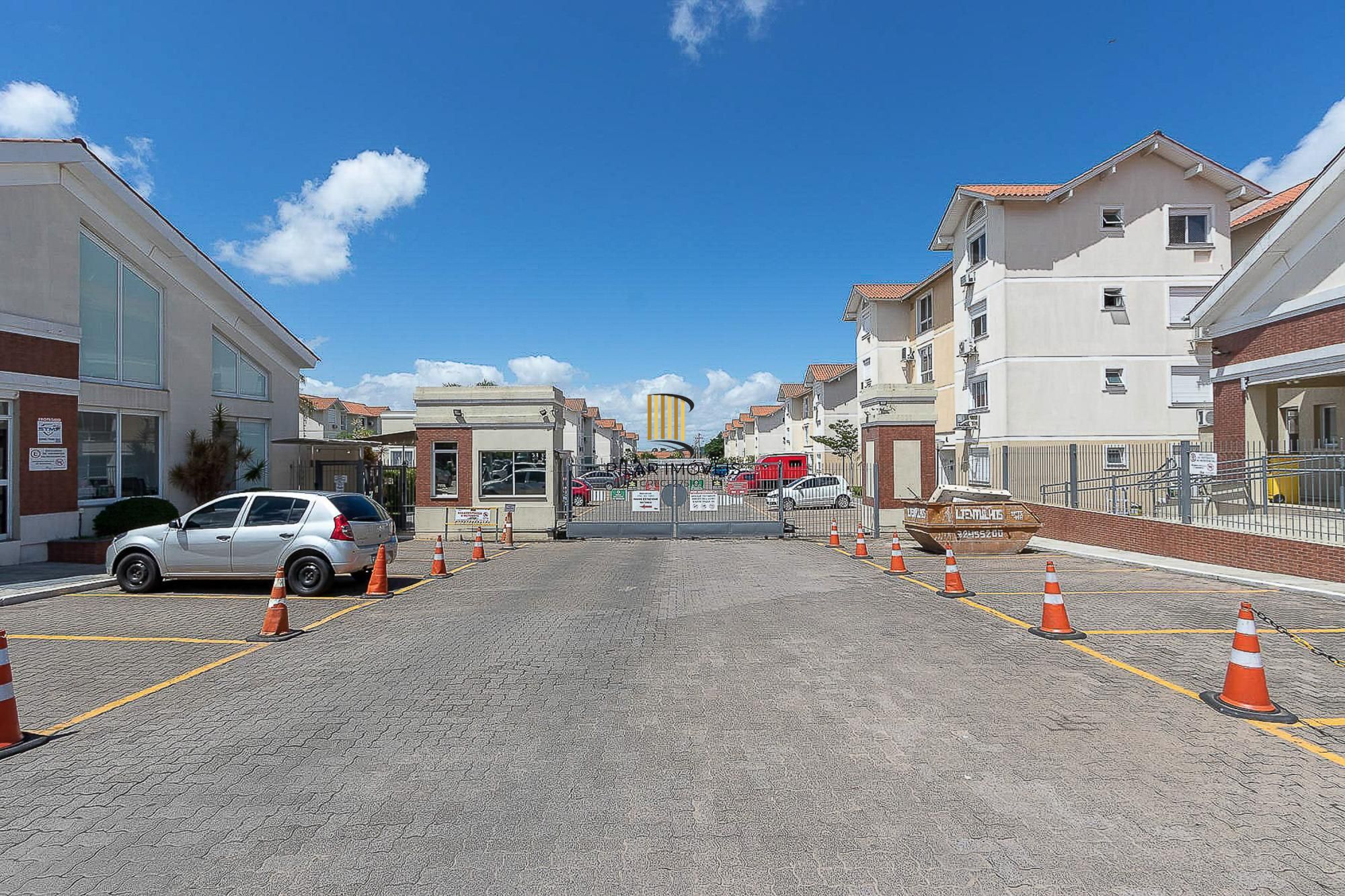 Apartamento térreo desocupado com  2 dormitórios I bairro Hipica