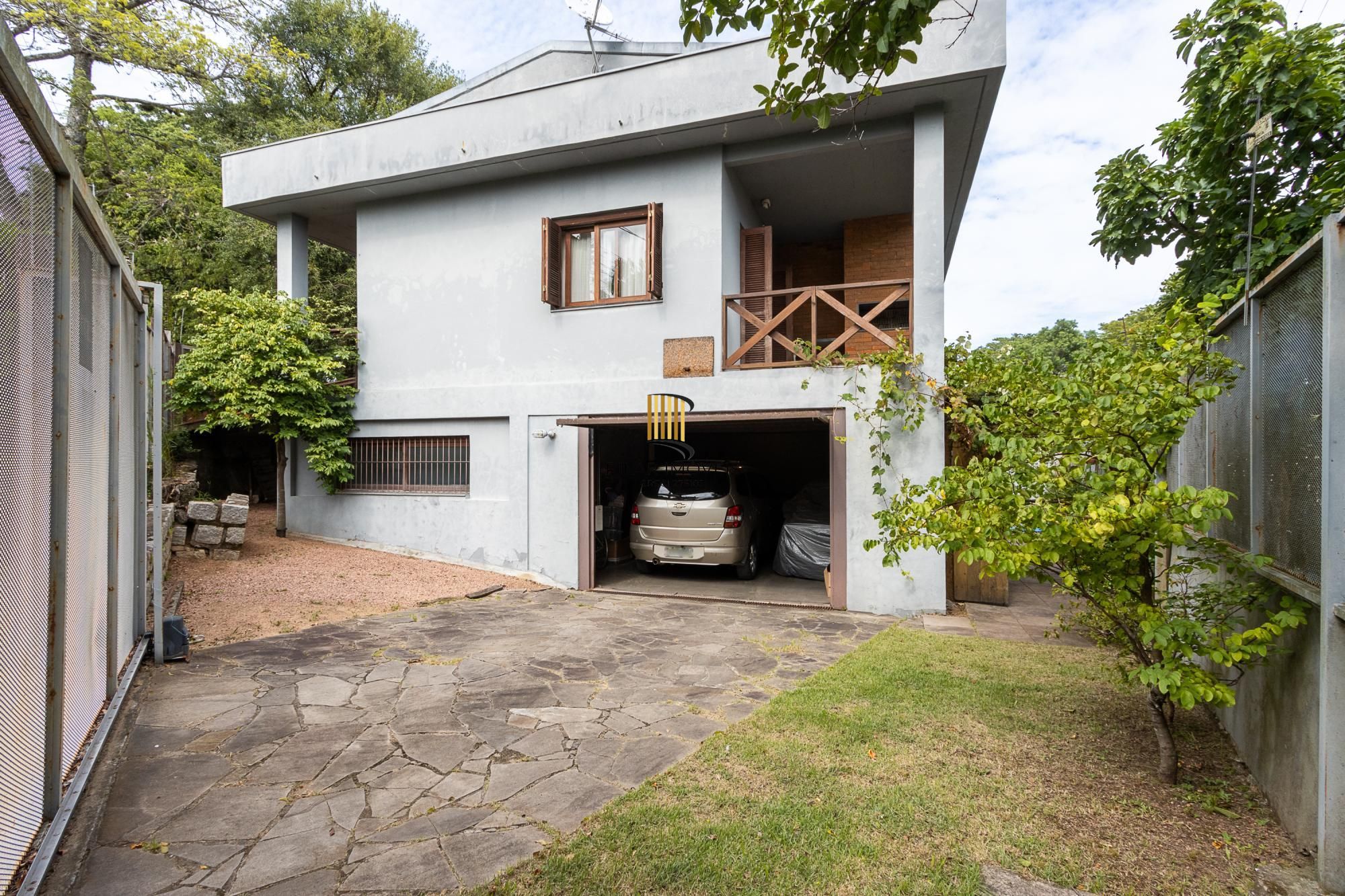 Casa com 6 quartos à venda  bairro Espírito Santo, Porto Alegre.