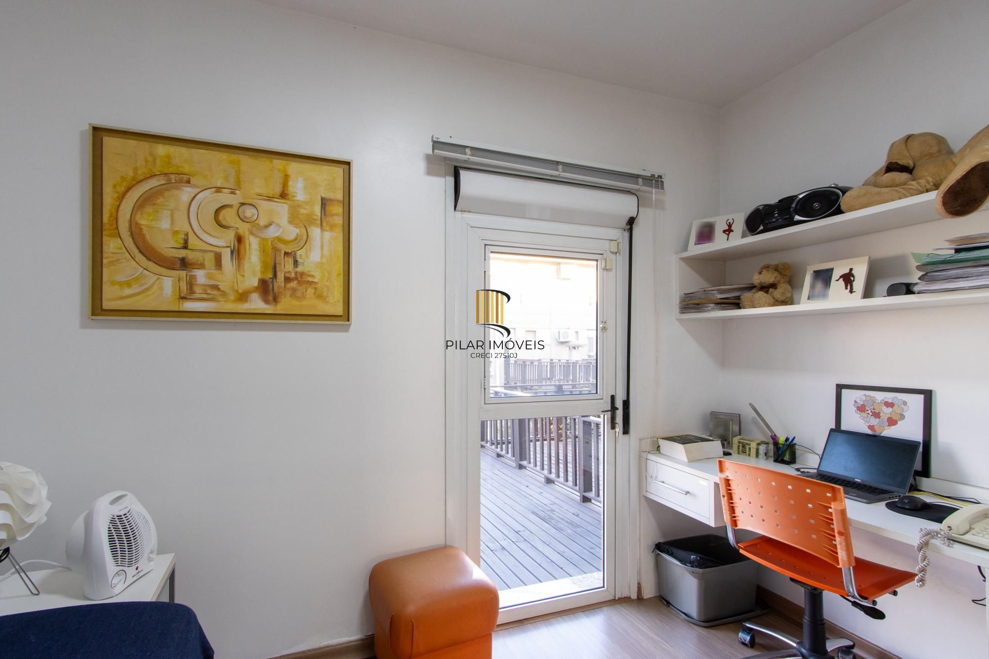 Casa de Condomínio 3 dormitórios no bairro Cavalhada