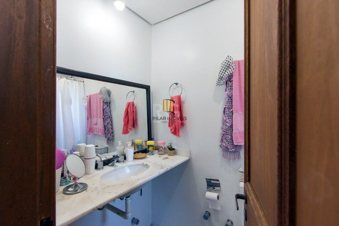 Casa Condominio para Venda - 195m², 2 dormitórios, sendo 1 suites, 2 vagas - Tristeza