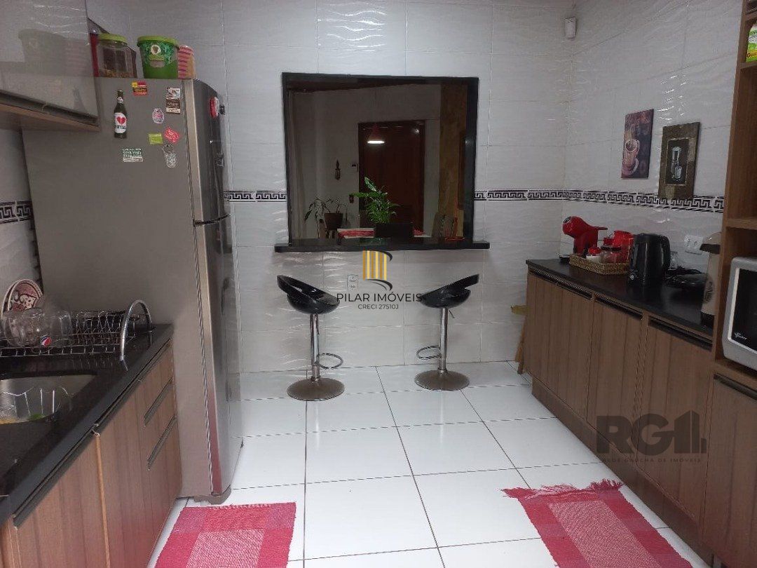Casa 2 dormitórios com piscina na Vila Nova Porto Alegre
