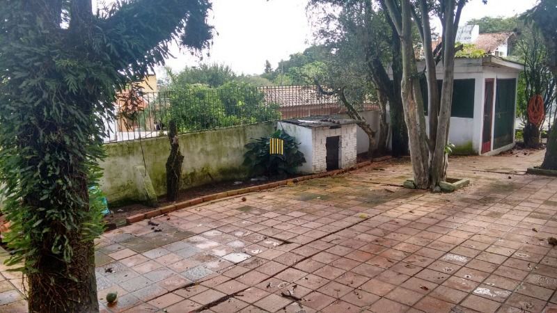 Casa para Venda - 320m², 3 dormitórios, sendo 1 suites, 4 vagas - Cristal
