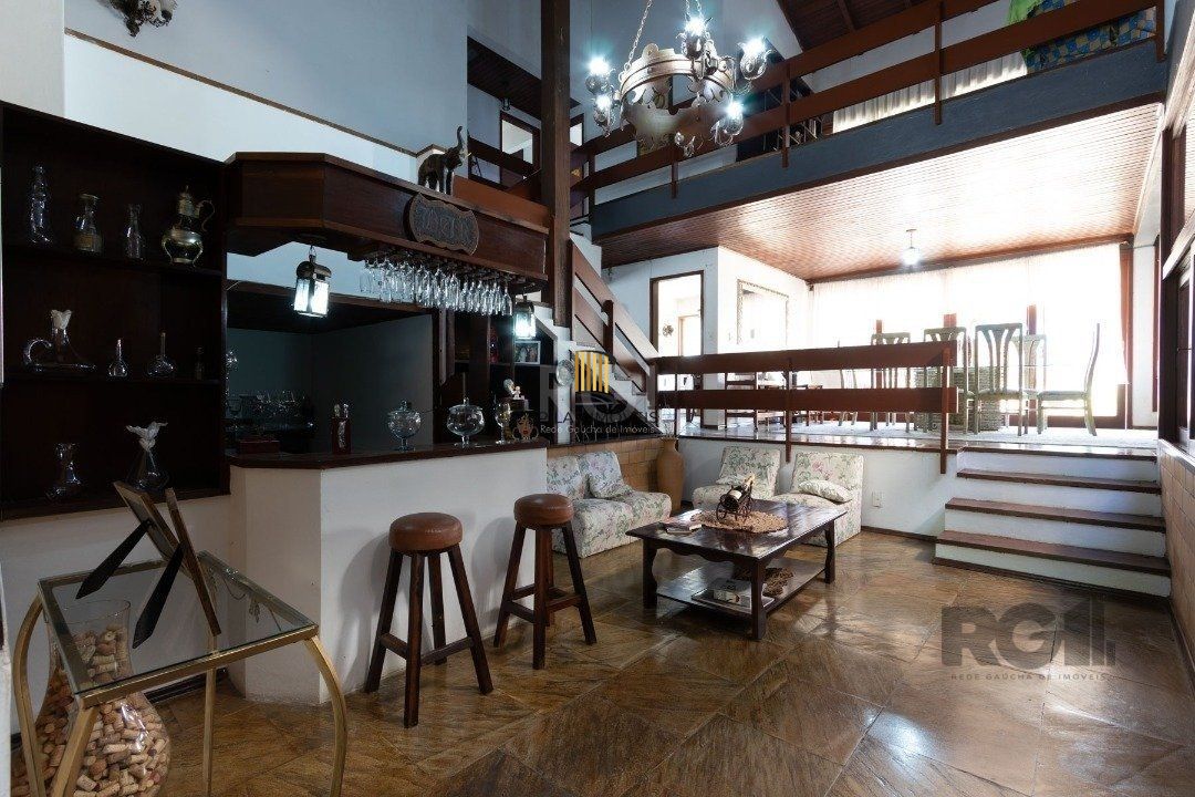 Casa 4 dormitórios no bairro Cristal